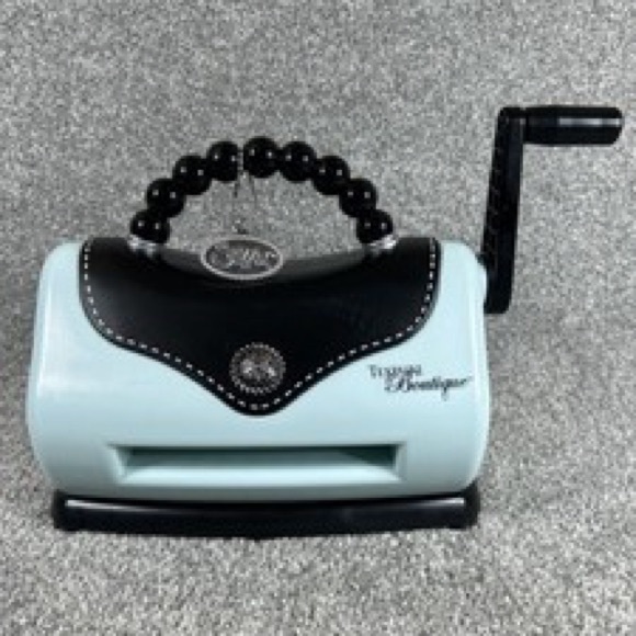 Sizzix Embossing Machine - Picture 1 of 2